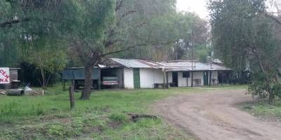 Almacn Medina, el punto de encuentro de la familia rural en Colonia La Mora.