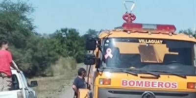 Bomberos de Villaguay, San Salvador, General Campos y otras localidades  controlan el fuego en Mojones Sud.