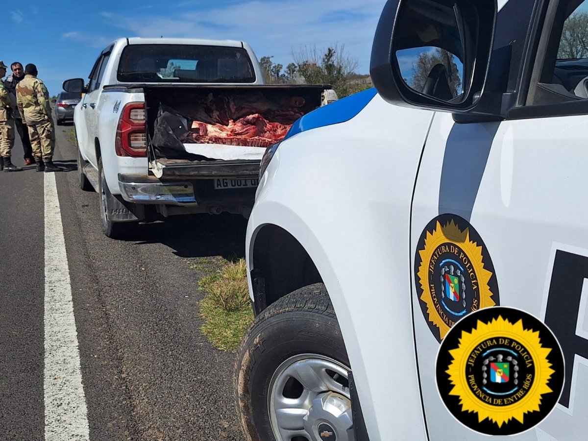 Persecucin por tierra y aire a un cuatrero en camioneta que llevaba una tonelada de carne