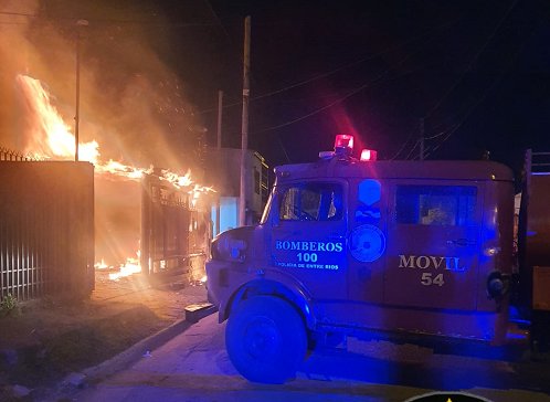 Habran provocado un incendio en una vivienda.