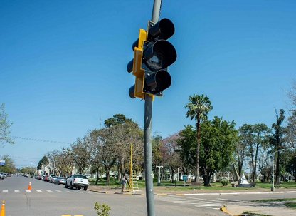 Instalaron semforos en Av. Malarin, Urquiza y Eva Pern