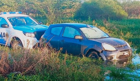 Delincuentes asaltaron a un hombre en Coln, lo llevaron a San Jos y robaron dos autos