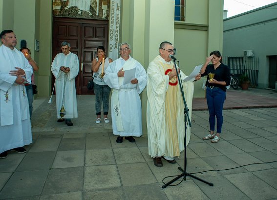 Ao jubilar en la Parroquia Santa Teresita del Nio Jess.