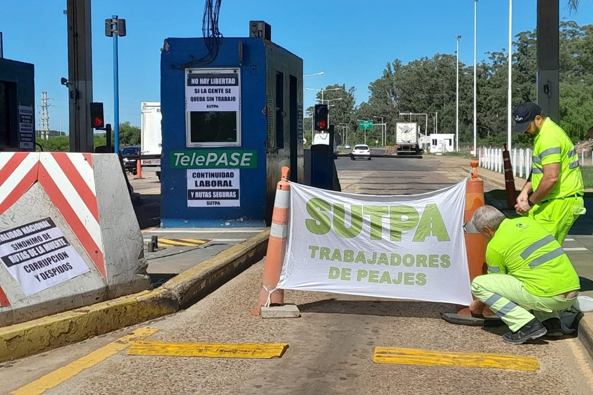 Trabajadores del peaje levantaron las barreras en el peaje al sur de Concordia