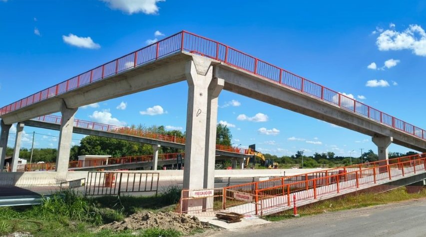 Habilitar谩n un puente peatonal sobre la Ruta 18. Habilitar谩n un puente peatonal sobre la Ruta 18.