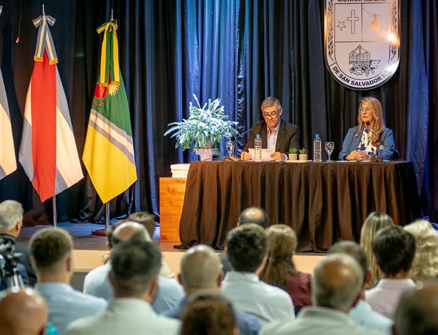 Zamb贸n brindo su discurso anual y dejo inaugura las Sesi贸n 2026. Zamb贸n brindo su discurso anual y dejo inaugura las Sesi贸n 2026.