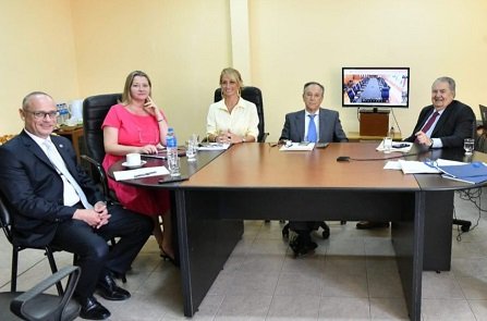 Larocca jur贸 como Juez titular del Juzgado N潞 2 de Concordia. Larocca jur贸 como Juez titular del Juzgado N潞 2 de Concordia.