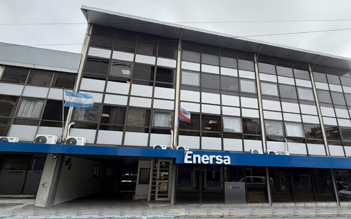 Enersa advierte sobre un sitio web falso y refuerza sus canales oficiales de atenci贸n. Enersa advierte sobre un sitio web falso y refuerza sus canales oficiales de atenci贸n.