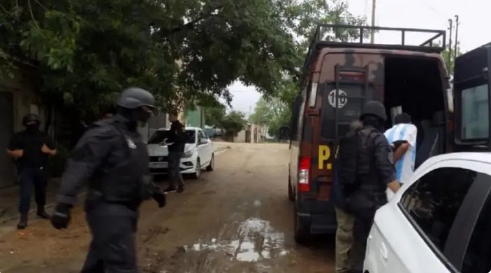 San Jos茅: por causa de abuso y promoci贸n de la prostituci贸n, allanaron una casa y ordenaron detener un hombre San Jos茅: por causa de abuso y promoci贸n de la prostituci贸n, allanaron una casa y ordenaron detener un hombre