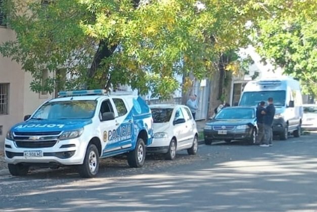 Enriquecimiento il铆cito: allanan la casa de la hija mayor del exgobernador Bordet Enriquecimiento il铆cito: allanan la casa de la hija mayor del exgobernador Bordet