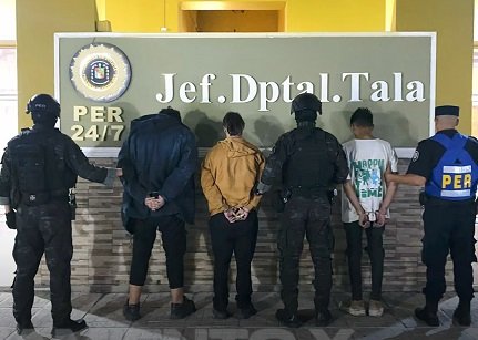 Rosario del Tala: Secuestraron coca铆na, marihuana, d贸lares, pesos y cheques. Rosario del Tala: Secuestraron coca铆na, marihuana, d贸lares, pesos y cheques.