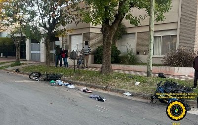Accidente fatal: una persona falleci贸 en un choque entre dos motos en Col贸n. Accidente fatal: una persona falleci贸 en un choque entre dos motos en Col贸n.