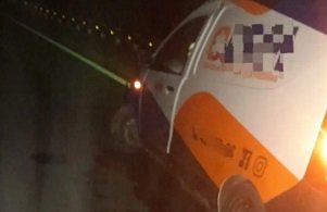 Contin煤an los accidentes en ruta 18: una ambulancia termino en la banquina chocando carteles se帽alizadores. Contin煤an los accidentes en ruta 18: una ambulancia termino en la banquina chocando carteles se帽alizadores.