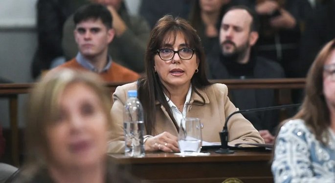 Con el voto de Dom铆nguez, JxER logr贸 que la reforma previsional sea girada solo a dos comisiones del Senado Con el voto de Dom铆nguez, JxER logr贸 que la reforma previsional sea girada solo a dos comisiones del Senado