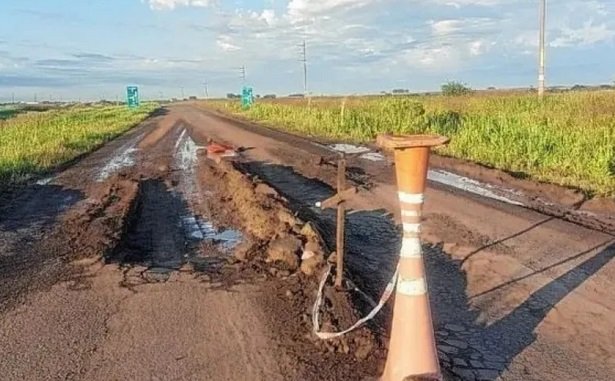 Rutas nacionales en Entre RÃos: ni una obra nueva, casi todo paralizado y peajes por veinte años. Rutas nacionales en Entre RÃos: ni una obra nueva, casi todo paralizado y peajes por veinte años.