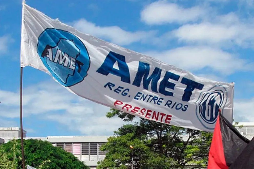 Amet convocó al paro y se suma a la protesta docente de Agmer para este miércoles. Amet convocó al paro y se suma a la protesta docente de Agmer para este miércoles.