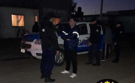 Detenido por provocar un altercado entre vecinos del barrio Papa Francisco. Detenido por provocar un altercado entre vecinos del barrio Papa Francisco.