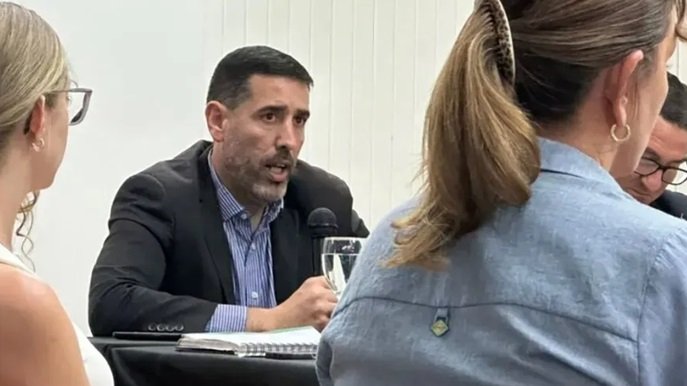 Paritaria docente: "Es la propuesta definitiva", expres贸 el presidente del CGE Paritaria docente: "Es la propuesta definitiva", expres贸 el presidente del CGE