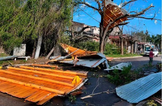 Concordia la ciudad más castigada por los fuertes vientos. Concordia la ciudad más castigada por los fuertes vientos.