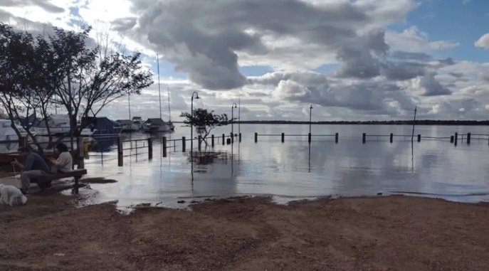 En Col贸n el r铆o Uruguay se acerca a los 5 metros En Col贸n el r铆o Uruguay se acerca a los 5 metros
