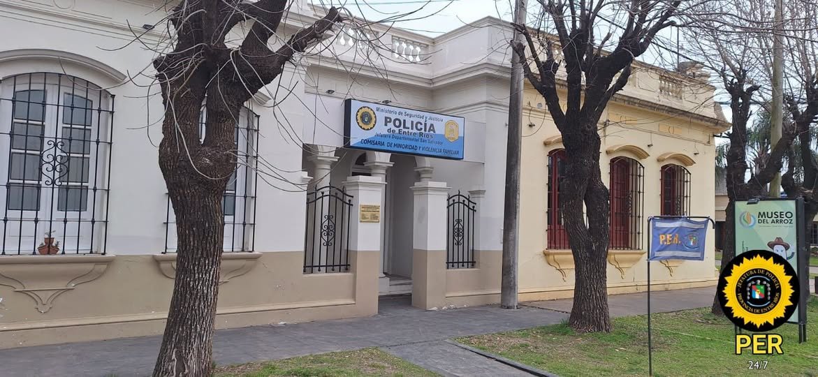 La polic铆a traslado a una persona oriunda de Paran谩 que se encontraba en General Campos con problemas mentales. La polic铆a traslado a una persona oriunda de Paran谩 que se encontraba en General Campos con problemas mentales.