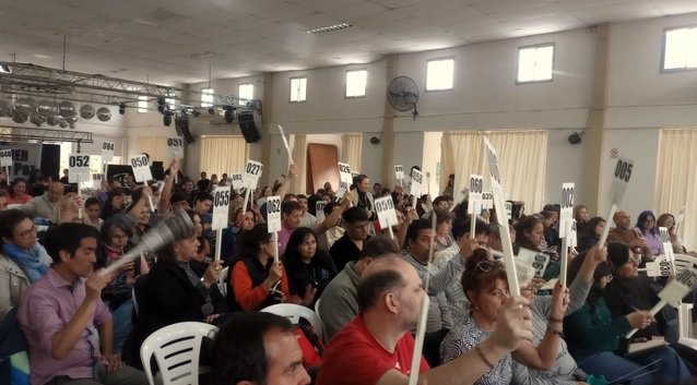 El Congreso de AGMER facultó a su conducción a intensificar las protestas por salarios y condiciones laborales El Congreso de AGMER facultó a su conducción a intensificar las protestas por salarios y condiciones laborales