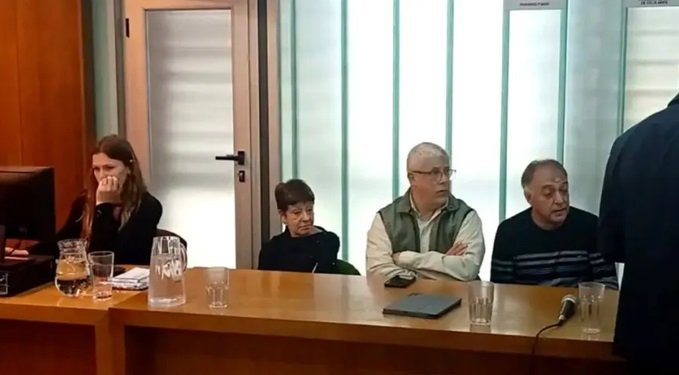 Causa ATER: DarÃo Barreto fue condenado a tres años de prisión condicional, inhabilitación especial perpetua, una multa y trabajos comunitarios. Causa ATER: DarÃo Barreto fue condenado a tres años de prisión condicional, inhabilitación especial perpetua, una multa y trabajos comunitarios.