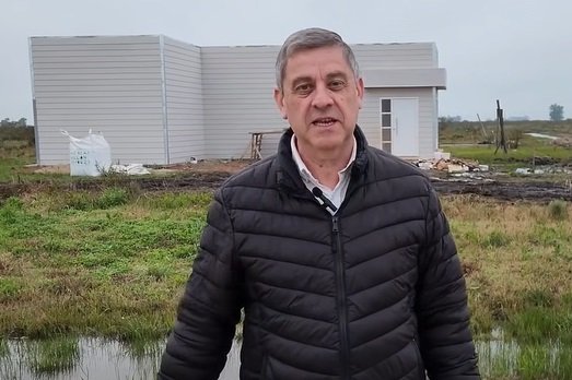 El municipio firm贸 un convenio con Enersa por 70 millones de pesos para el tendido el茅ctrico en el loteo municipal. El municipio firm贸 un convenio con Enersa por 70 millones de pesos para el tendido el茅ctrico en el loteo municipal.