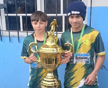 Palacio y González representaron a San Salvador en el Campeonato Entrerriano de Selecciones. Palacio y González representaron a San Salvador en el Campeonato Entrerriano de Selecciones.