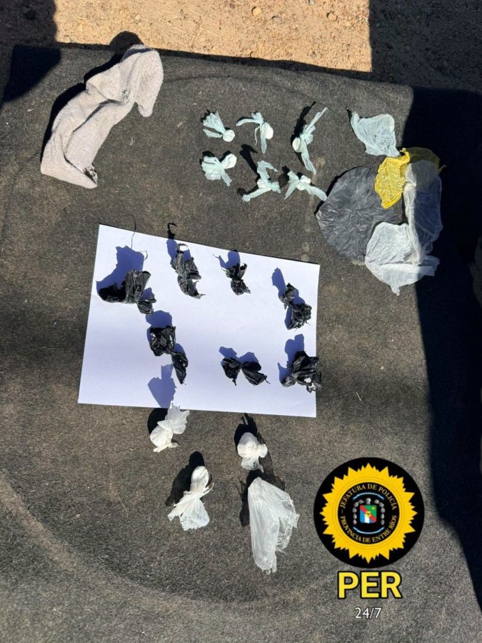 CocaÃna, dinero en efectivo y una persona detenida en San Salvador. CocaÃna, dinero en efectivo y una persona detenida en San Salvador.