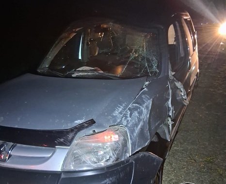 Un hombre se quedo dormido al volante y volcó en ruta 18. Un hombre se quedo dormido al volante y volcó en ruta 18.