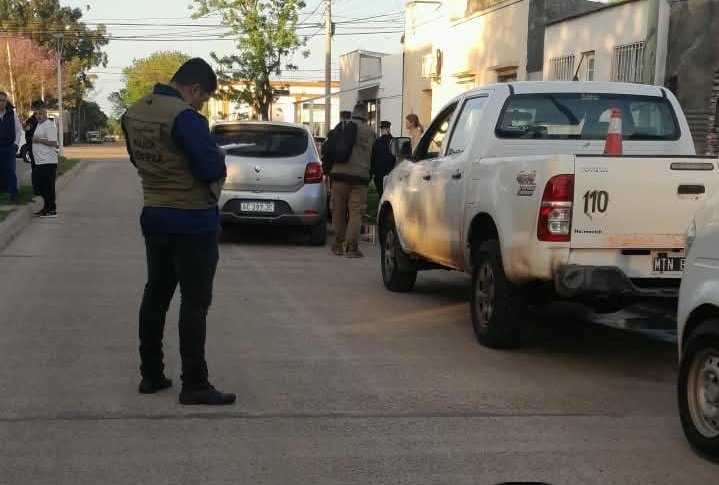 Una joven fue embestida por un automóvil en el barrio Ferrocarril. Una joven fue embestida por un automóvil en el barrio Ferrocarril.