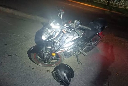 Un motociclista resultó con lesiones tras caer de su moto en Humaitá. Un motociclista resultó con lesiones tras caer de su moto en Humaitá.
